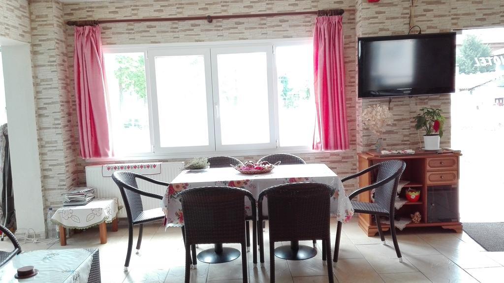 Familia Hotel Loutra Volvis Zewnętrze zdjęcie