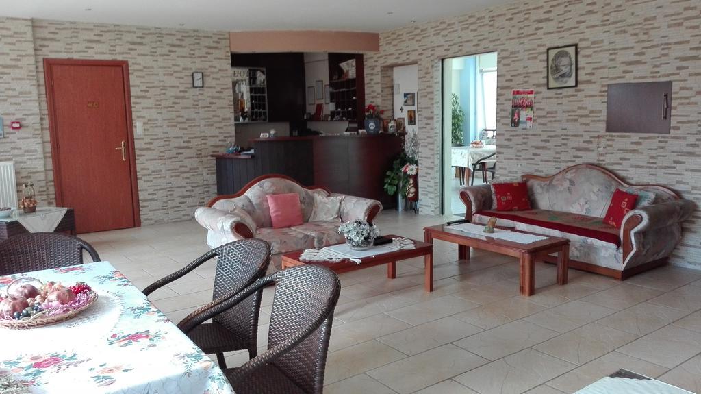 Familia Hotel Loutra Volvis Zewnętrze zdjęcie
